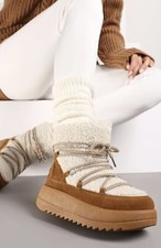 Fur Lined Snow Boots. Tan Material & Cream Fur Outer/Inner. BRAND NEW BOXED