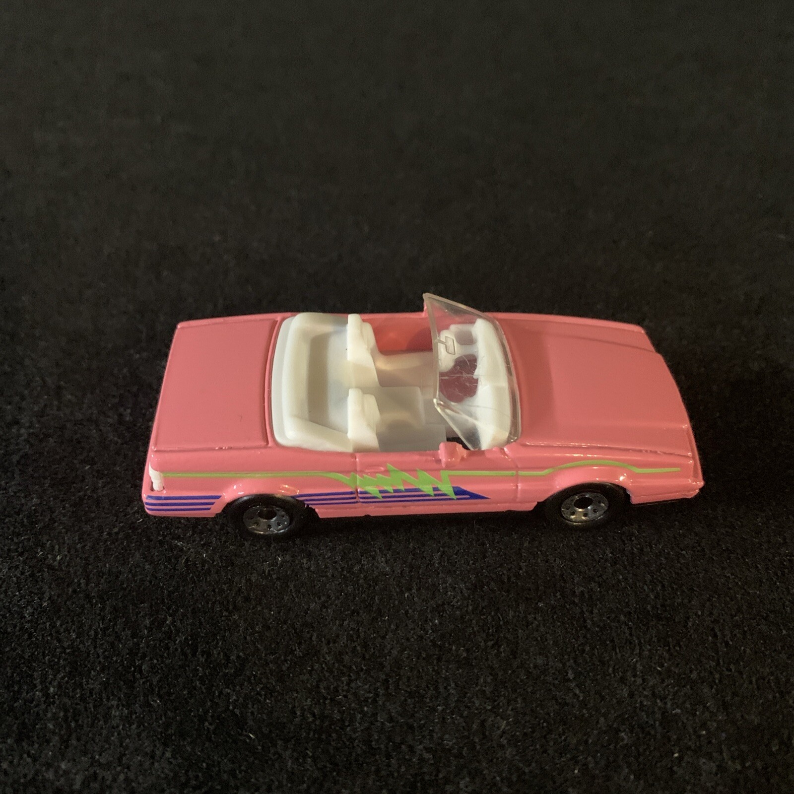 Picture 3 of 8