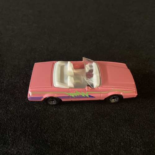 MATCHBOX CADILLAC ALLANTE CONVERTIBLE No. 72 Pink 1:60 VINTAGE 1987 - Picture 3 of 8