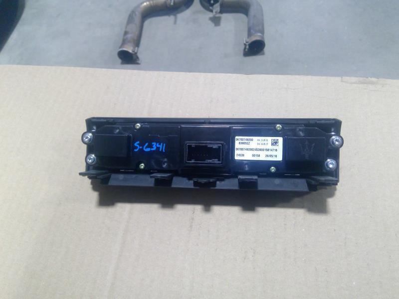 2017 - 2022 MASERATI LEVANTE GHIBLI M157 AC HEAT TEMP CONTROL OEM 6700749200