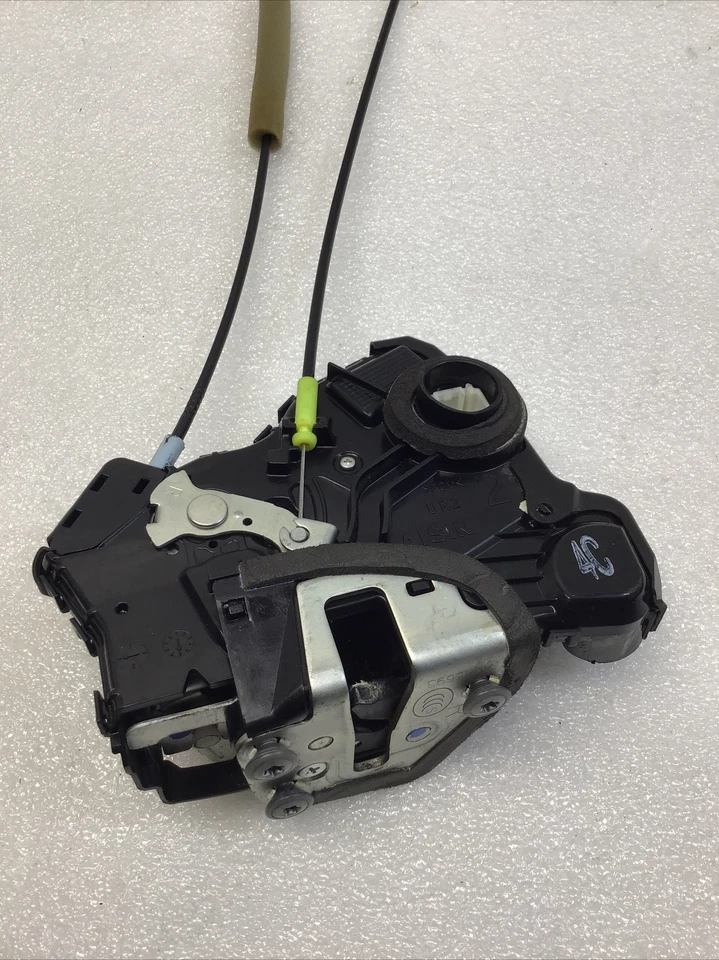 Toyota Tundra 2007-2013 cabina extendida delantero derecho pasajero cerradura pestillo OEM Foto 3 de 4