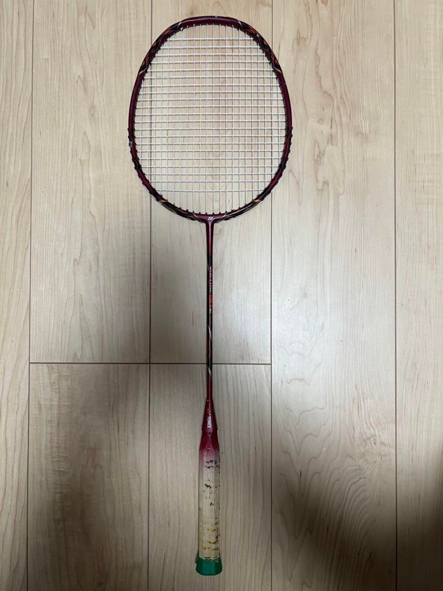 Yonex Voltric 80 E-tune バドミントンラケット3UG5 ヨネックス ボルト