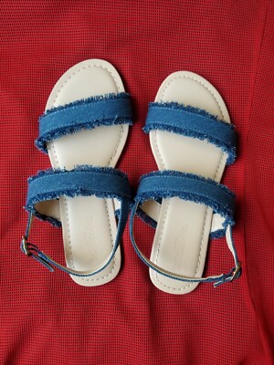 NWOT little Girl Shoes Size 3