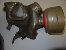 AUER GASMASKE Nr. FE Reparaturobjekt B&auml;nder fehlen