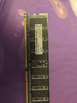 Infineon PC3200U 256MB DIMM DDR 400MHz CL3