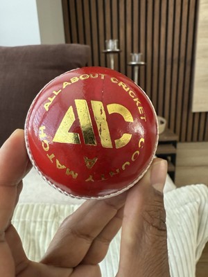 Junior Cricketbälle Leder