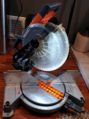 RIDGID R4113 15 Amp 10 inch Dual Miter Saw with LED Cut Line Indicator