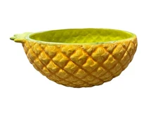 Ceramic Pineapple Serving Bowl Exclusive Item From Avon EUC Cookout Summer 9x7x4