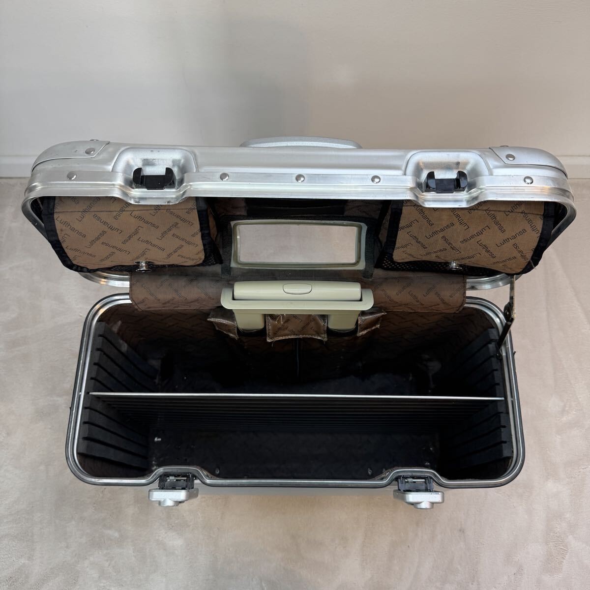Rimowa Lufthansa Topas Pilot Trolley Silver 2 wheels Carry Case