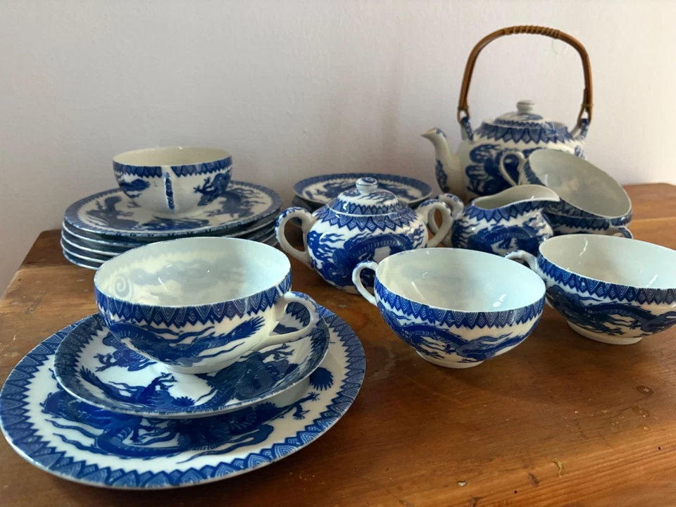 w. NEU Japan Fine Bone China Tassen Tee-Service Litophane Blauer Drache Geisha - Bild 2 von 4