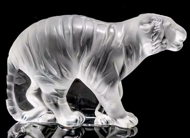 Lalique Bengal Tiger France Crystal Mint Scrouching Lalique Bengal Tiger France Crystal Mint Scrouching