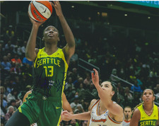 EZI MAGBEGOR Signed 8 x 10 Photo Seattle STORM WNBA Basketball AUSTRALIA