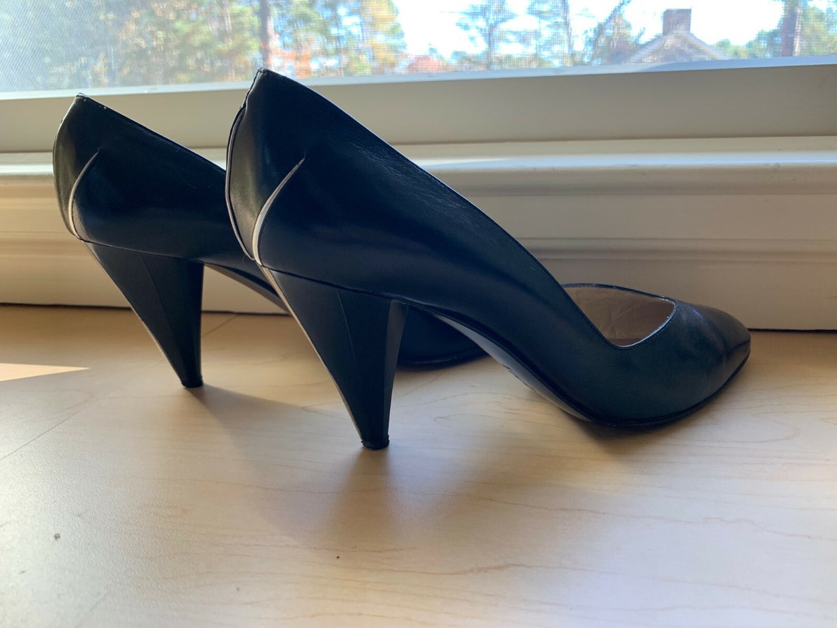 Vintage Gianni Versace Women's leather shoes W/ Retro 3