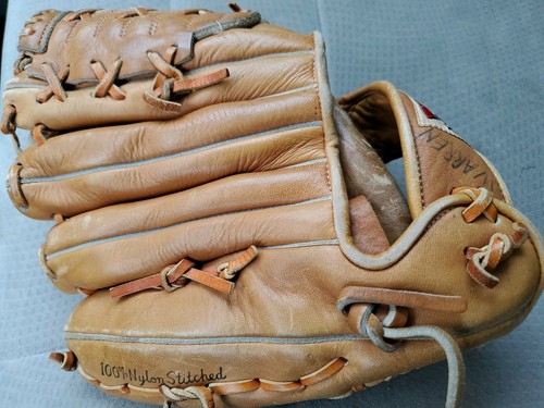 Baseball Gloves Vintage Holiday 60-004 Professional Model Right Hand Thrower - Picture 8 of 9