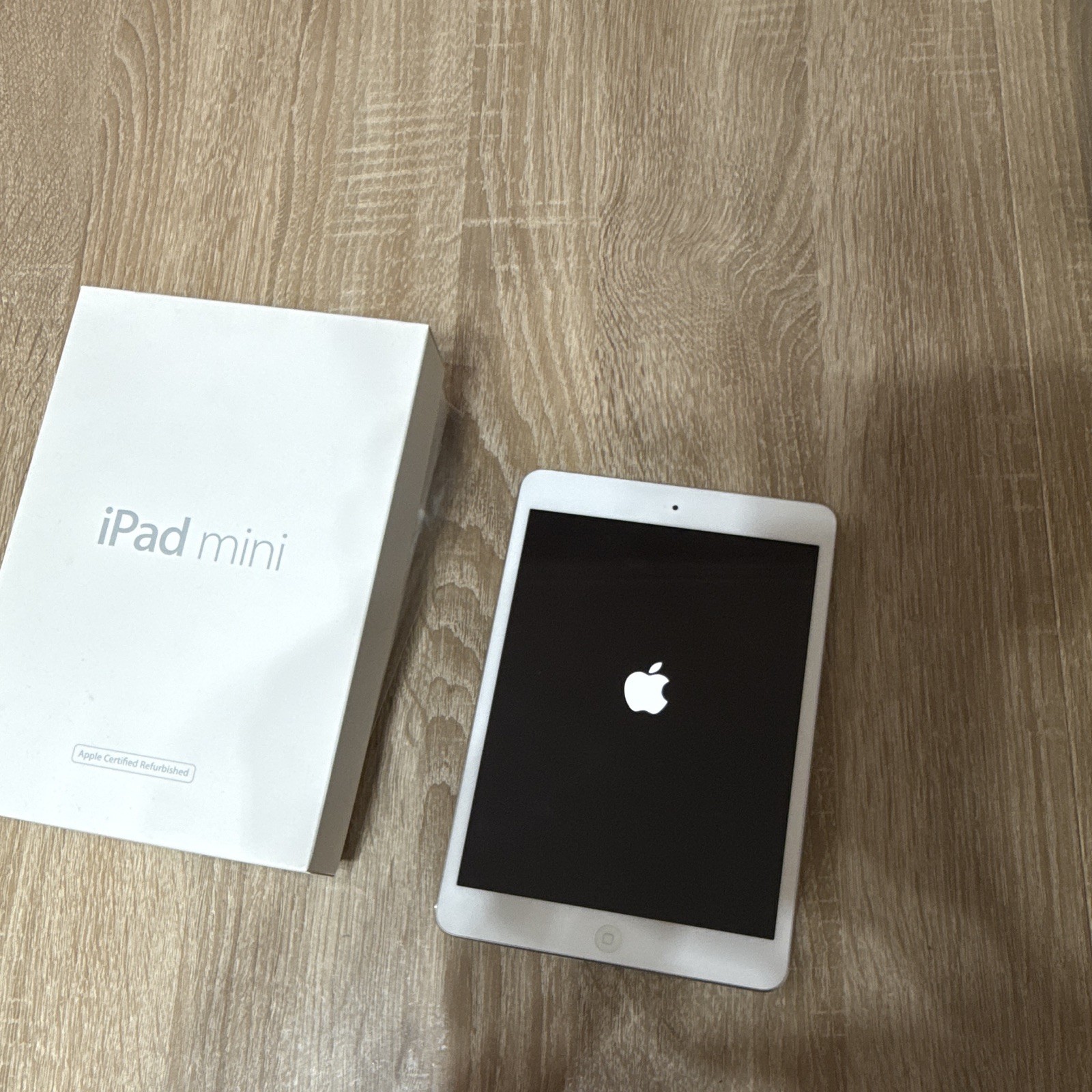 Apple iPad mini Tablet 7.9" 16GB iOS Argento/Bianco MPN FK9Q2TY/A