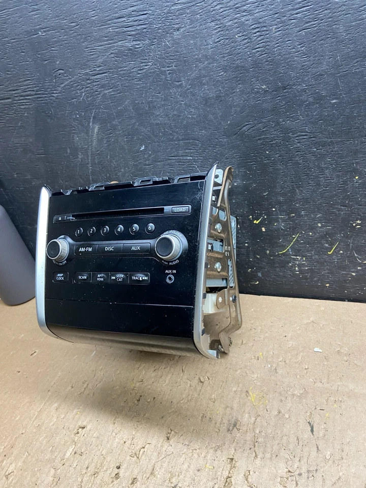 Nissan Pathfinder 2013 a 2016 radio temperatura control climático OEM T8318 DG Foto 3 de 4