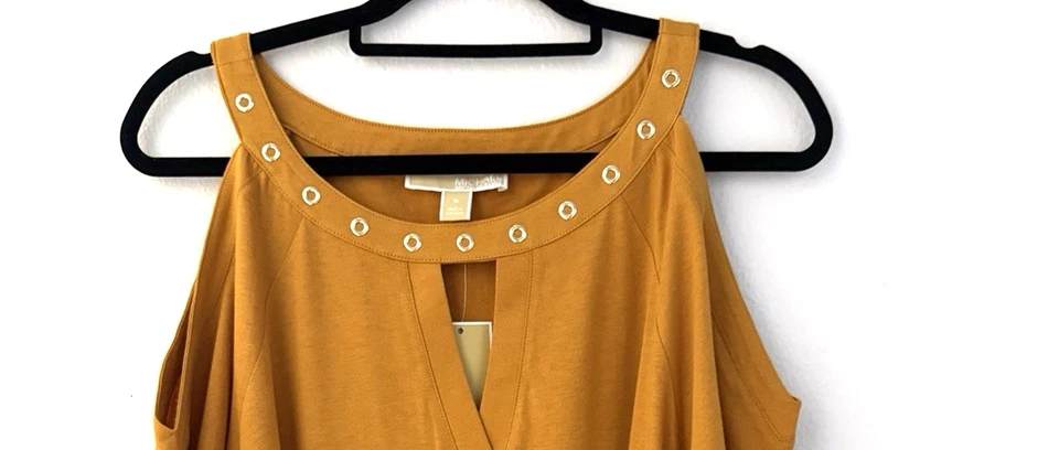 Blusa para mujer Michael Kors nueva con etiquetas talla 1x en caléndula tachonada (precio de venta sugerido por el fabricante 98 USD) Foto 4 de 4