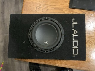 JL Audio 8w3v3 0.4 Subwoofer with Built In Amplifier