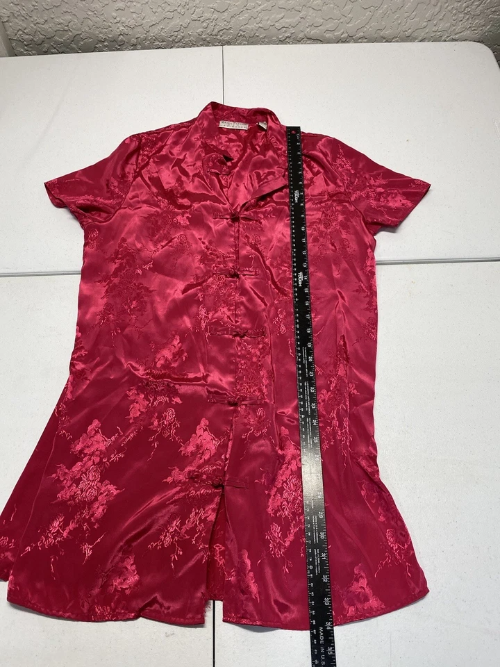 Camisa de dormir Erika Taylor íntimates roja con estampado floral talla pequeña. BinL Foto 4 de 4