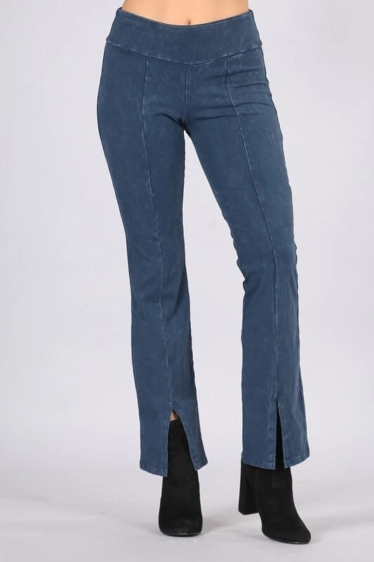Chatoyant Mineral Wash Straight Fit Pants Charcoal Navy Large
Opens in a new window or tab