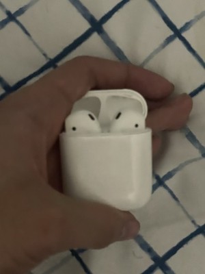 Apple AirPods 1st Gen Wireless Bluetooth White Earbuds with Charging Case *USED*