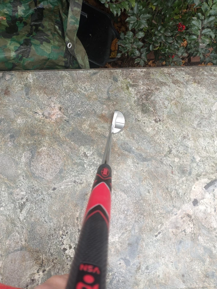 Cleveland VP Mallet Putter 33"  Right-Handed Putter - Image 2 of 4