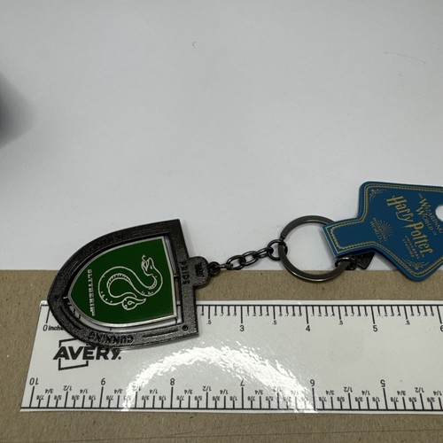 Universal Studios Wizarding World Harry Potter Slytherin Spinning Keychain New - Picture 5 of 7