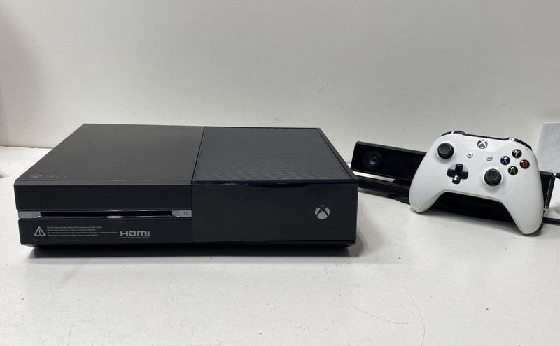 Microsoft Xbox One 1540 Console Kinect 1 Wireless Controller For Parts