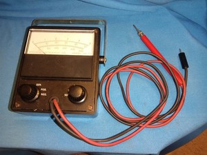 B18 Stevens Instrument Co. CD 77 Analog Peak Voltage/DVA Meter Marine Boat Parts