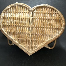 Vintage Heart Shaped Picnic Basket Large Sturdy Classic Woven Style Food Travel 