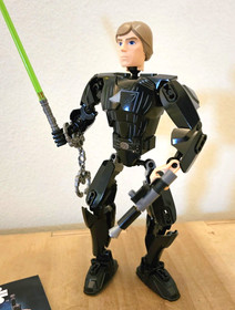 LEGO Star Wars: Luke Skywalker (75110) Lightsaber & Blaster & Build Instructions