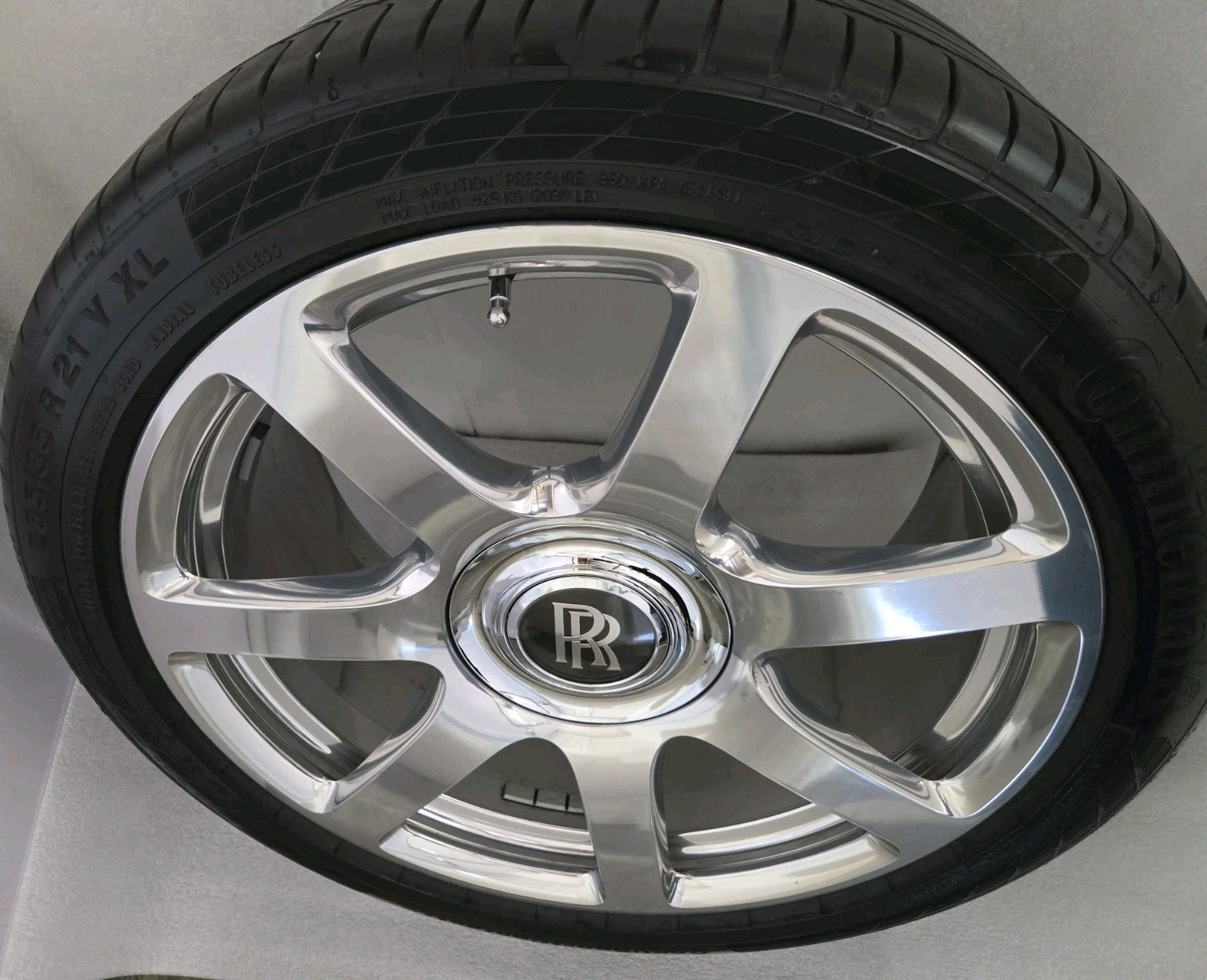 Original Finish 21" Rolls Royce OEM Wheels Rims Ghost Wraith Dawn ($2585-obo)