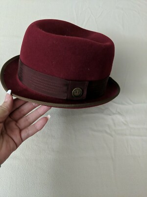 Goorin Bros Fedora Medium 100% wool in burgundy