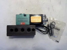 NEW  NOT IN BOX  NUMATICS 111SAD411B PNEUMATIC SOLENOID VALVE 24V DC COIL