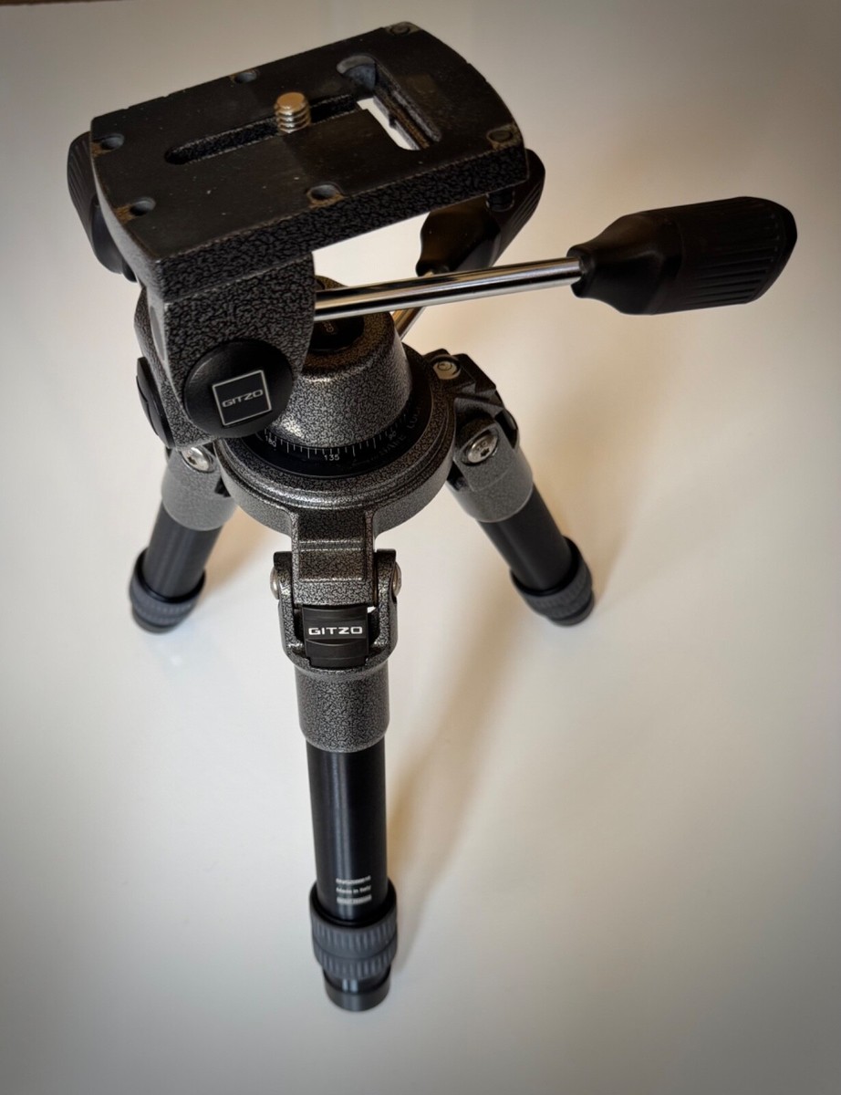 Gitzo Tabletop Tripod with G2270M Low Profile Magnesium Head