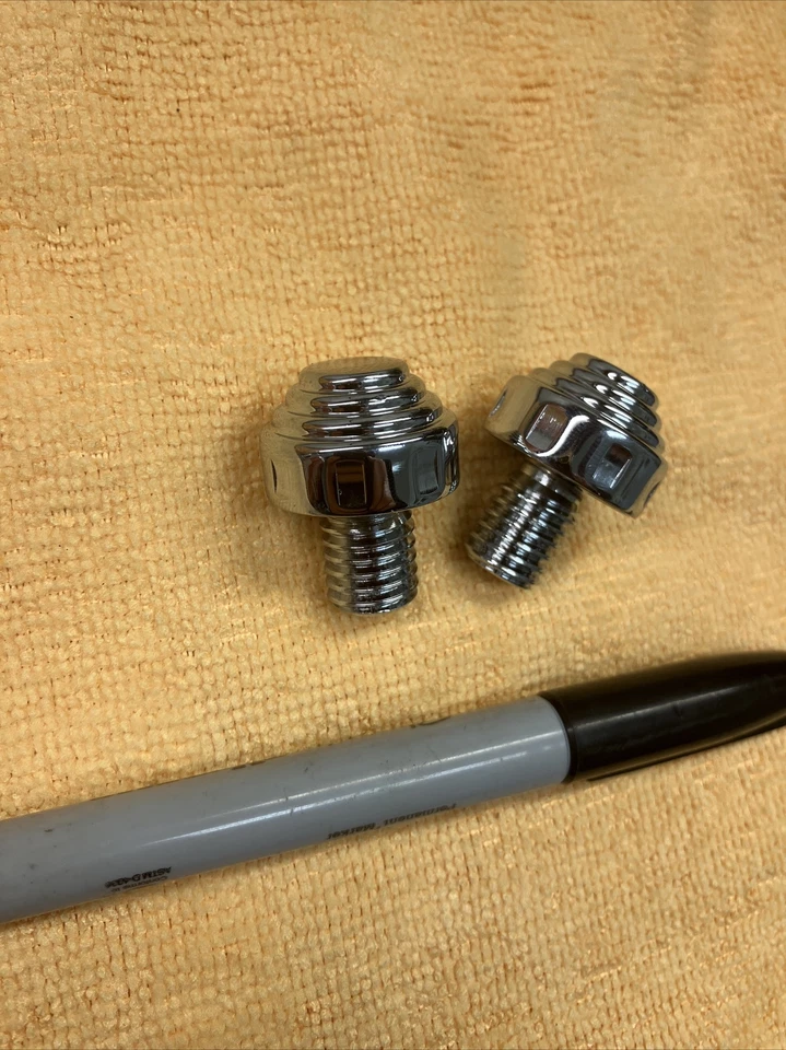 Perno de asiento lateral Novello Nasty NIL-004 Foto 2 de 2