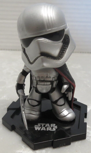 Funko Mini Vinyl Bobble Figure - Star Wars Ep 8: The Last Jedi - Captain Phasma - Picture 5 of 7