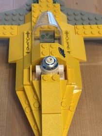 LEGO Star Wars Naboo Fighter  7141 Year 1999 w/ Anakin & R2-D2 95% Complete