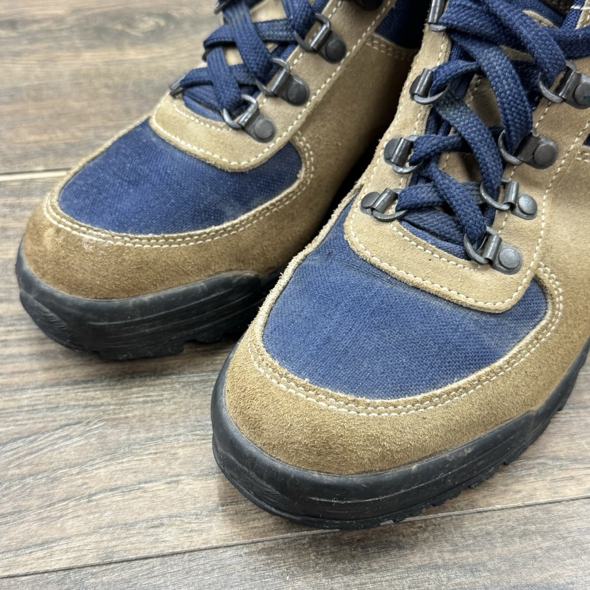 Vintage Vasque Hiking Boots Womens 8 Tan/Blue Gore-Tex Suede 