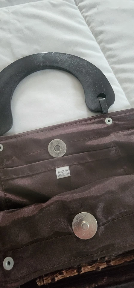 Bolso de mano vintage hecho a mano natural con asas de madera Foto 4 de 4
