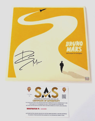 BRUNO MARS VINYL RECORD Doo-Wops and Hooligans HAND SIGNED WITH COA