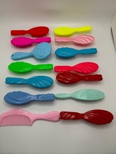 VINTAGE BARBIE DOLL HAIR BRUSH PINK BLUE GREEN RED LOT OF 14 BRUSHES COMB MAXIE