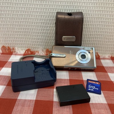 Canon Power Shot SD10 Digital ELPH 4MP Camera Tested w/ Charger Battery Case