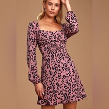 Lulu’s Fierce and Fabulous leopard print lace up waist corset dress. Sz M