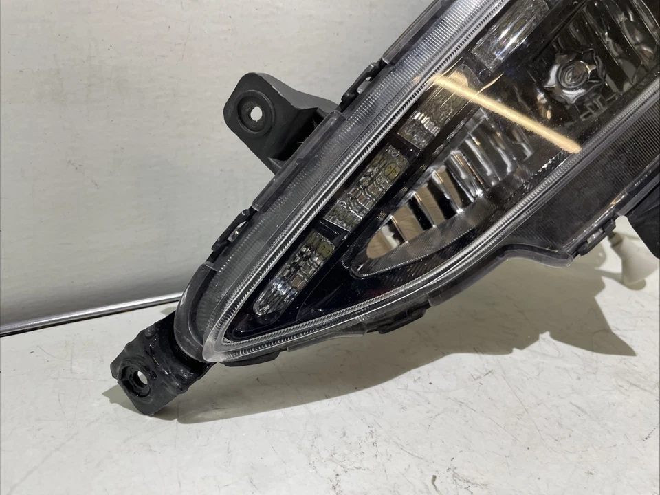 Hyundai Tucson 2016-2018 LED DRL luz antiniebla conductor izquierda OEM 2188 Foto 2 de 4