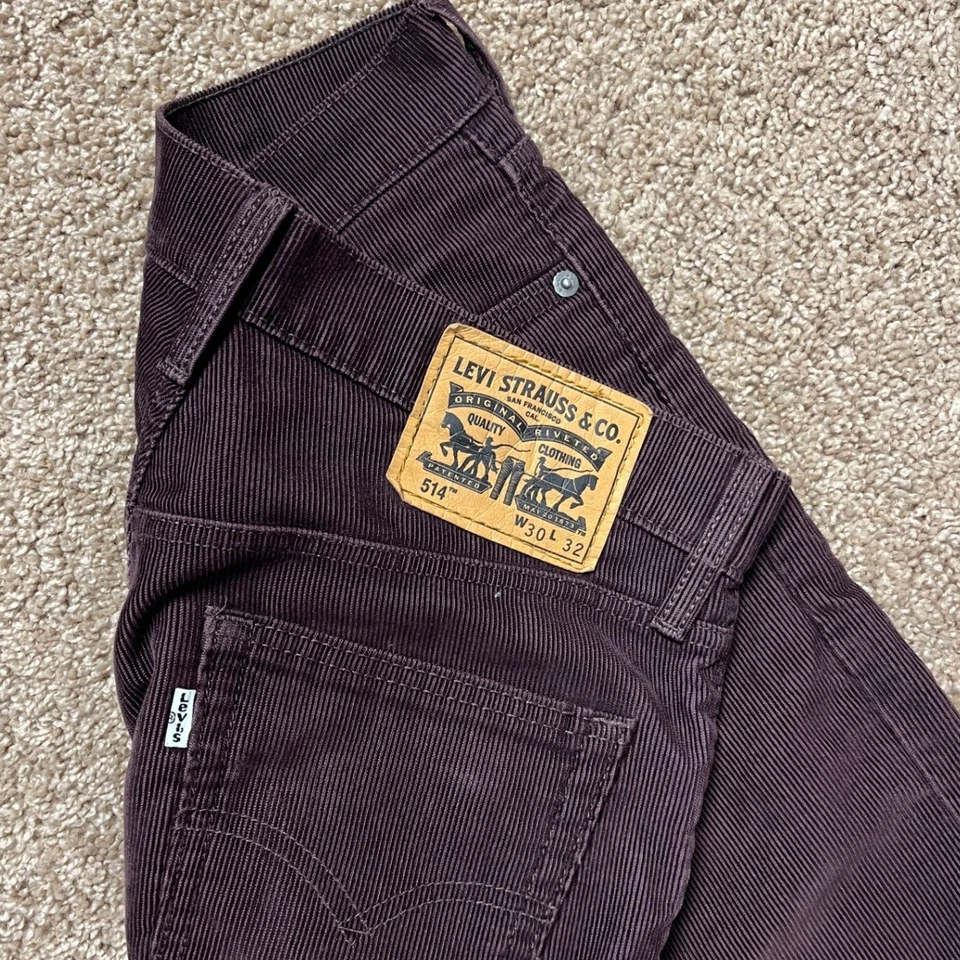 Pantalones de pana para hombre Levi's 514 W30 L32 calce recto borgoña cómodos informales Foto 3 de 4