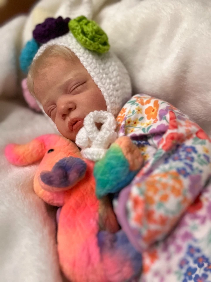 Reborn  ROMY by GUDRUN LEGLER , COA, Micro-rooted blonde, sleeping, 19" girl/boy - Image 4 of 4