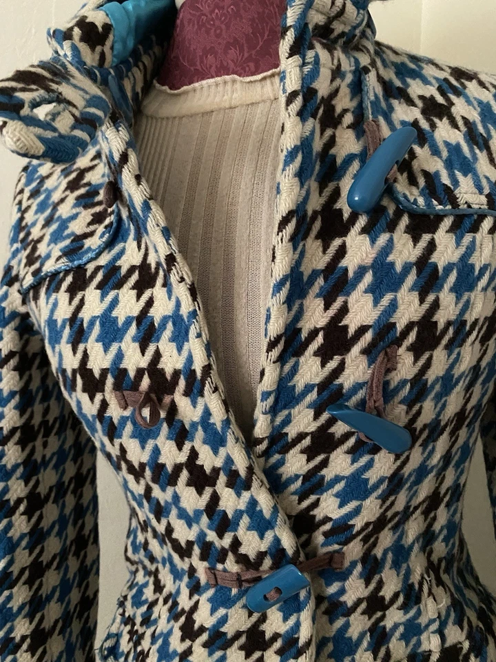 Abrigo con Capucha Ligero Pata de Gallo Color Blanco/Turquesa Talla S Foto 2 de 4