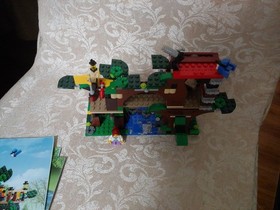 LEGO CREATOR: Treehouse Adventures (31053) Incomplete
