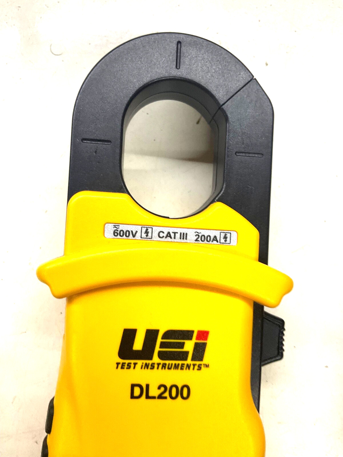 UEi DL200 CATIII 600V CLAMP ON METER / VOLTAGE TESTER